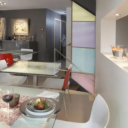 Design Des Francs Garcons Hotel 3*