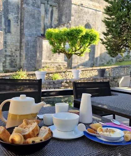 Design Des Francs Garcons 3* Saint-Sauvant (Charente-Maritime)