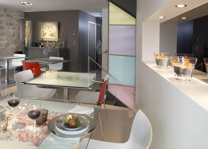 Design Des Francs Garcons Hotel Saint-Sauvant (Charente-Maritime)